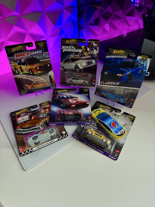 Розпродаж Hot Wheels Premium, Johnny Lightning