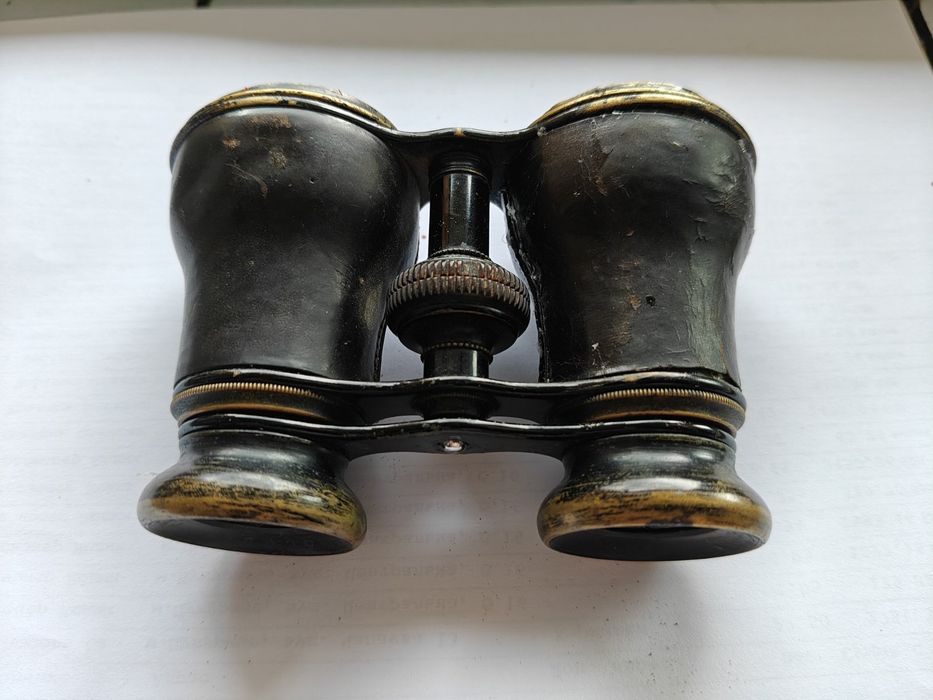 Винтажный театральный бинокль