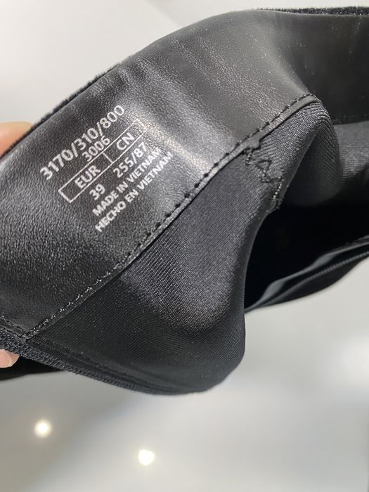 Ботильйони на підборах ZARA