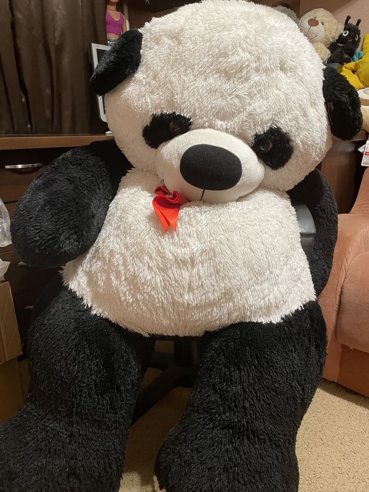 Плюшевая панда 140см. Цену снизила