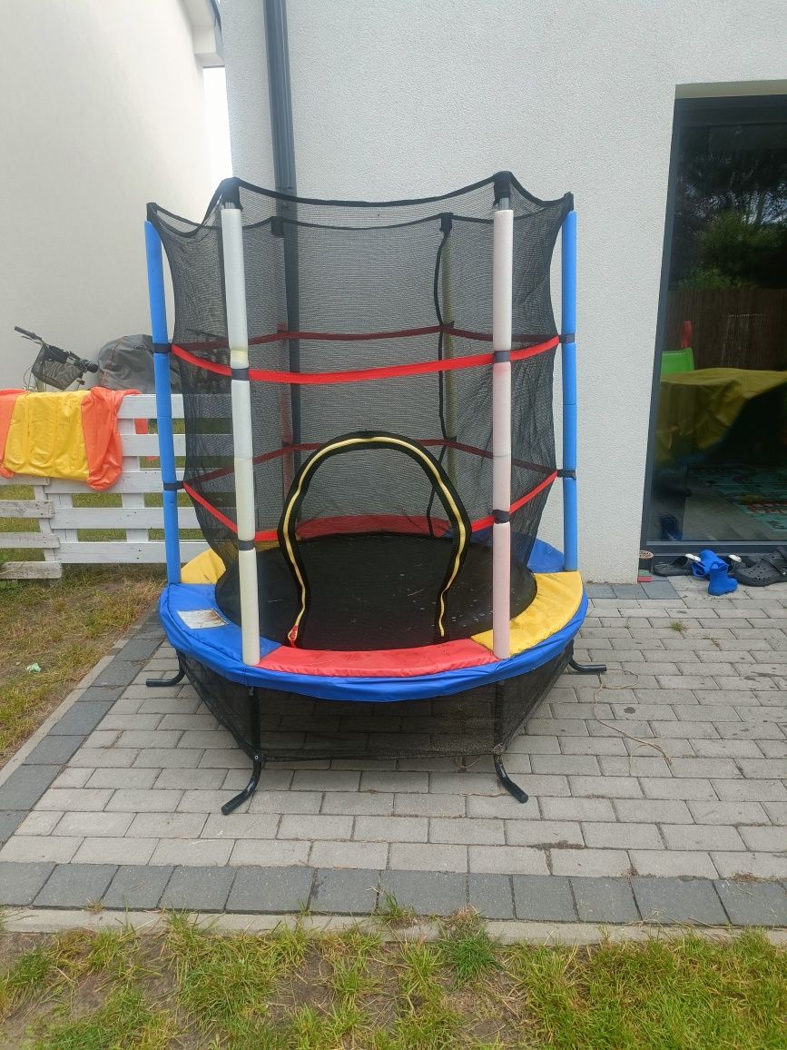 Trampolina dla dzieci
