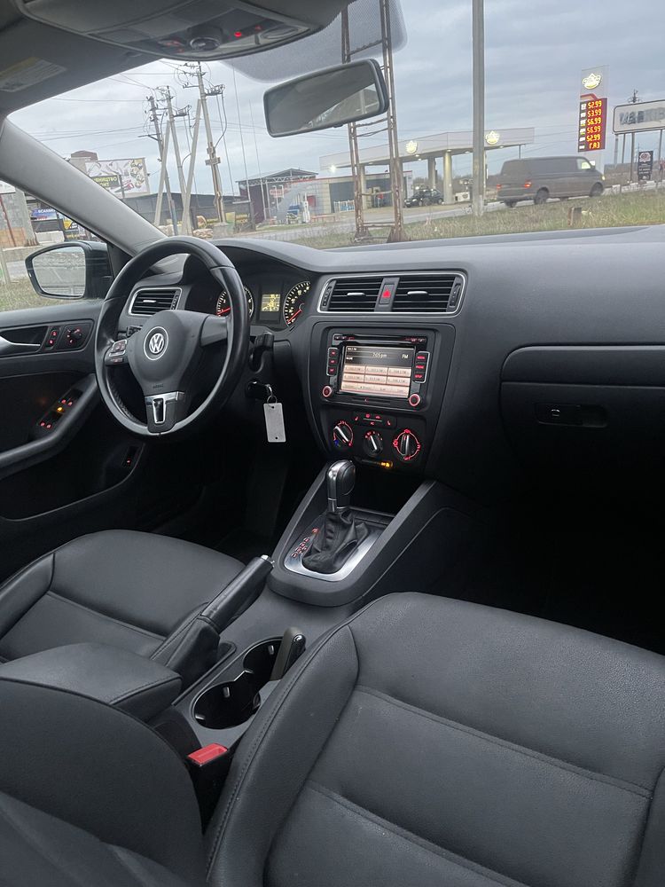 VW Jetta 6 2.5 автомат
