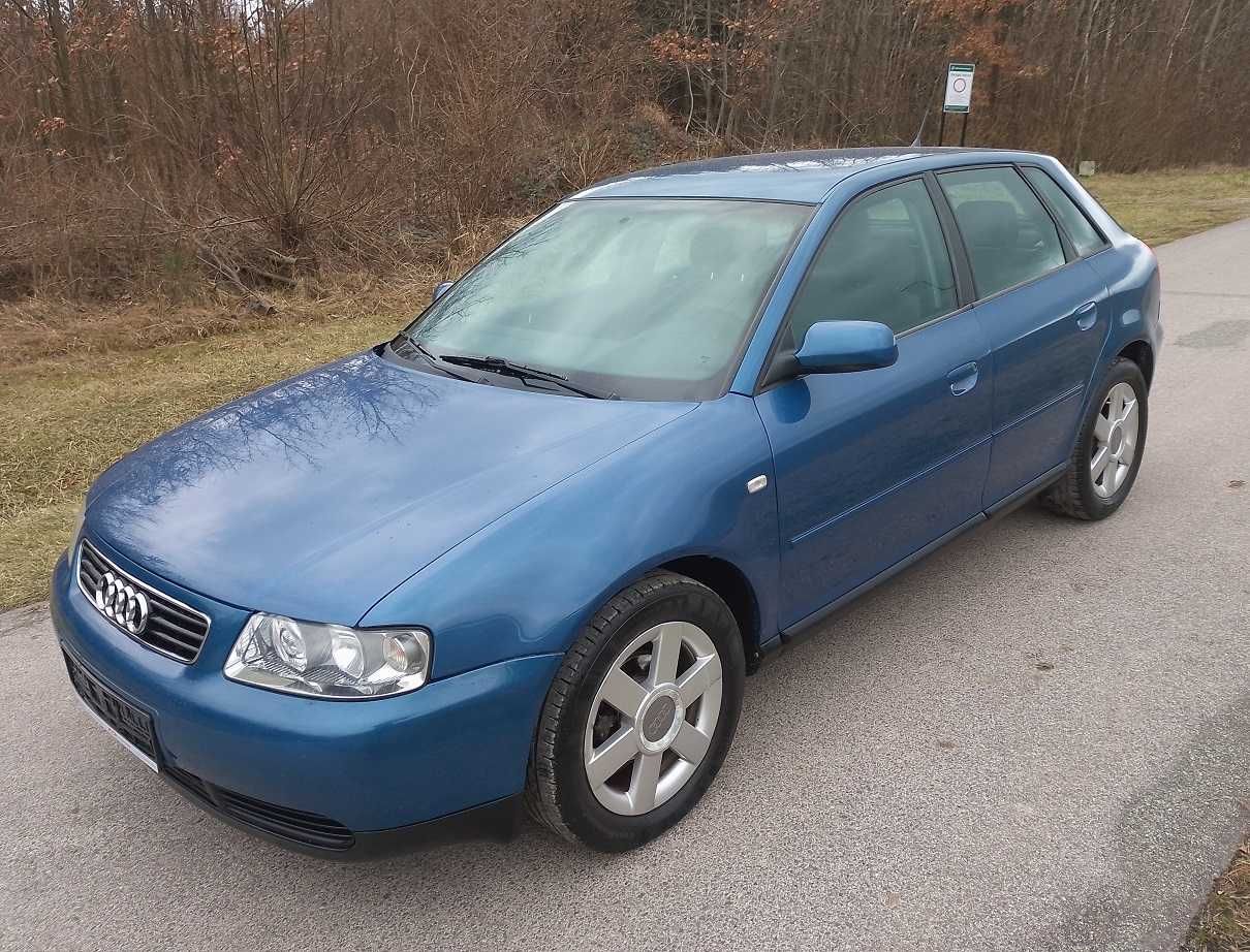 AUDI A3 1.6 benzyna silnik 8-io zaworowy , 2000 rok ,niemicy.