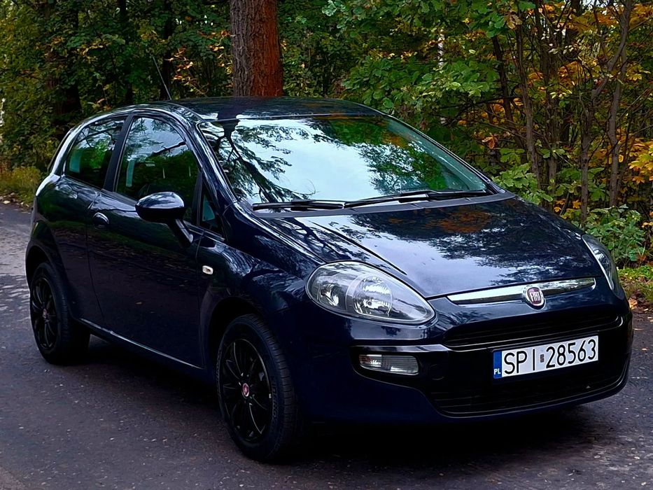 Fiat Punto Evo SUPER STAN całe w oryginale Klimatyzacja, benzyna, 2 komplety opon