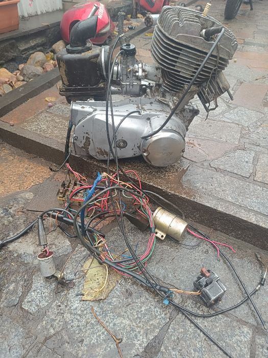 Двигун планети 5 з проводкою