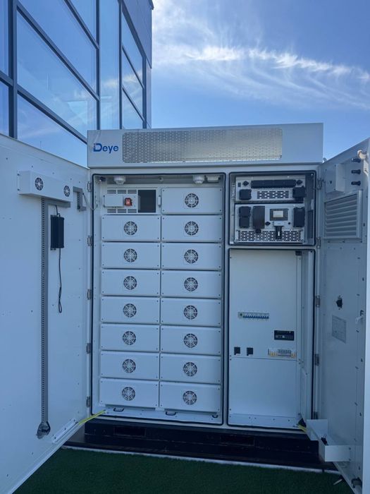 Deye Інвертори акумуляторні батареї, сонячні панелі