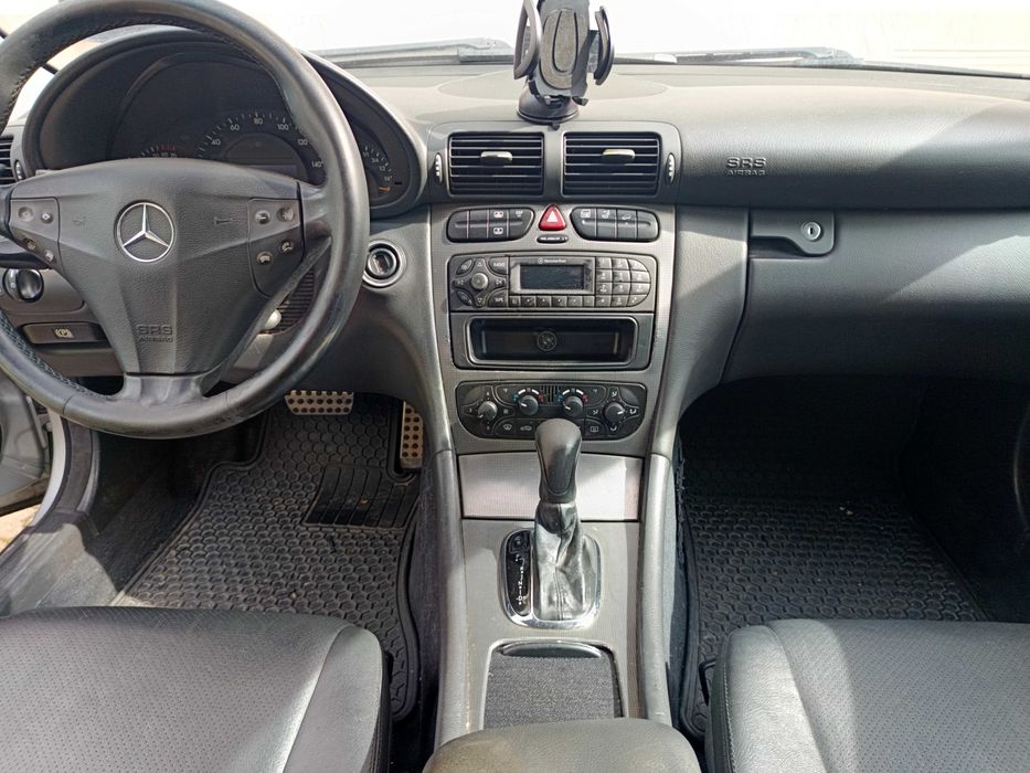 Mercedes Benz C230 Kompressor Nov 2003 Gasolina/GPL