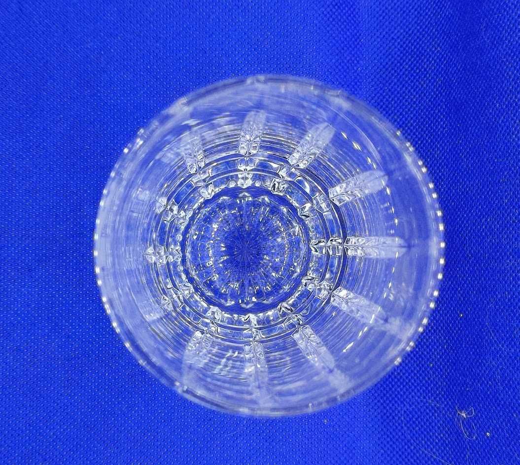 Copo de cristal com brasão de Santarém