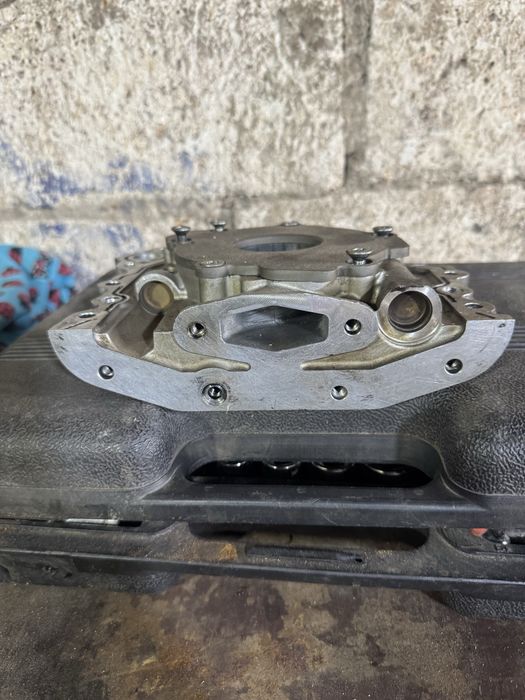 Масляный насос на пежо 308 т9 1.6 Дизель