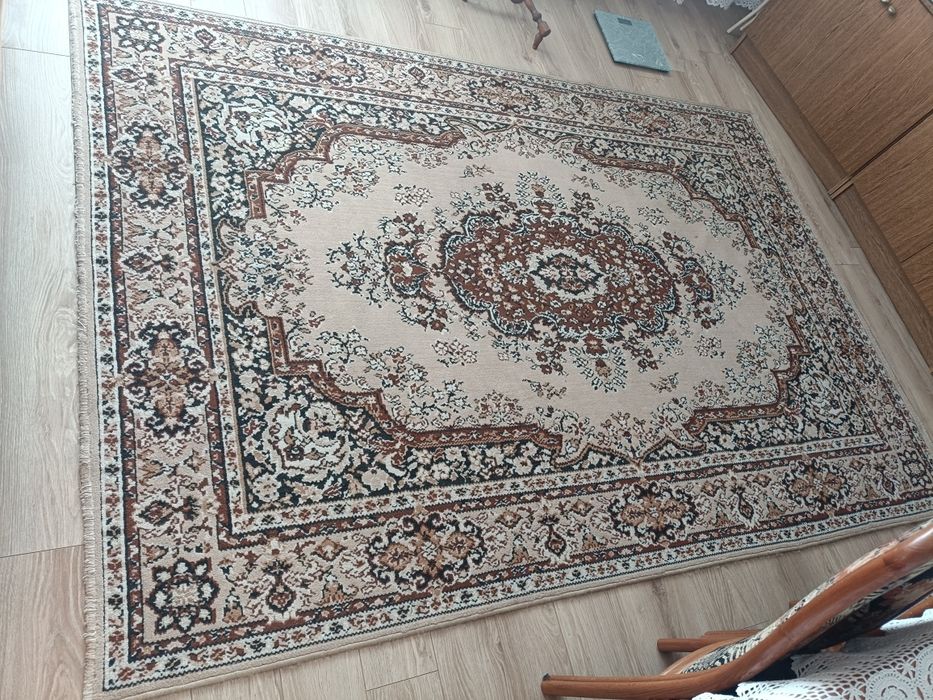 Piękny dywan Turecki