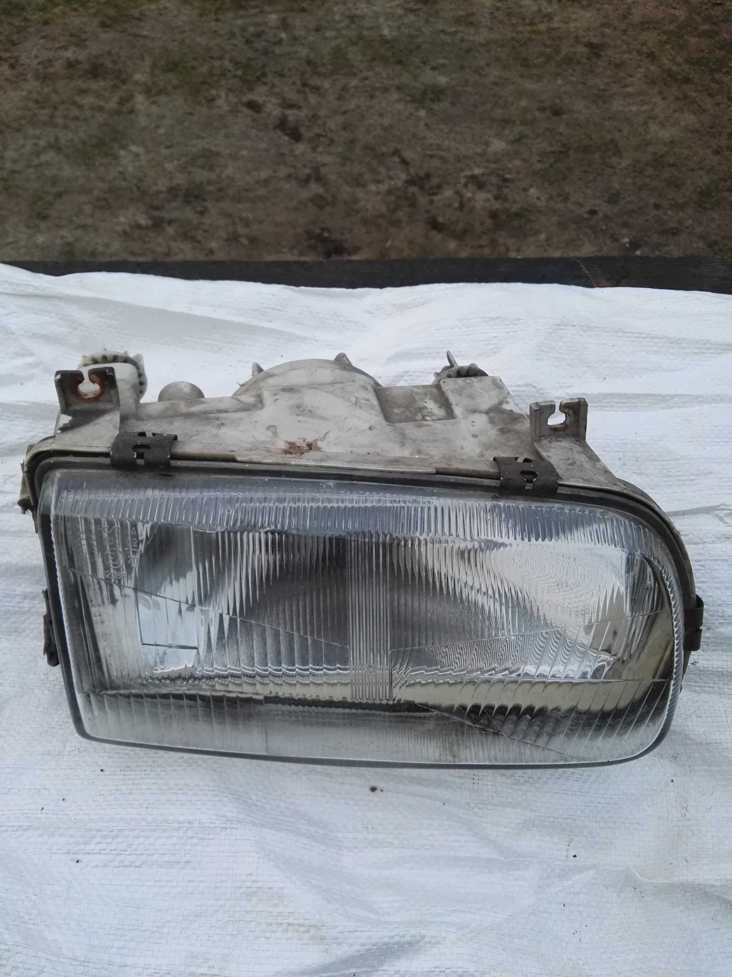 REFLEKTOR LAMPA Prawy Przód  Skoda Felicia PP