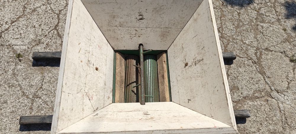 Ralador de uvas manual