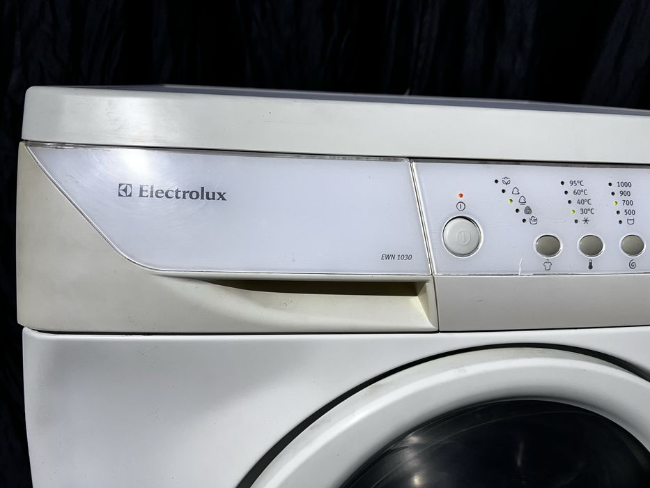 7 кг 1000 об огромная стиральная машина ELECTROLUX ewn1030. Доставка