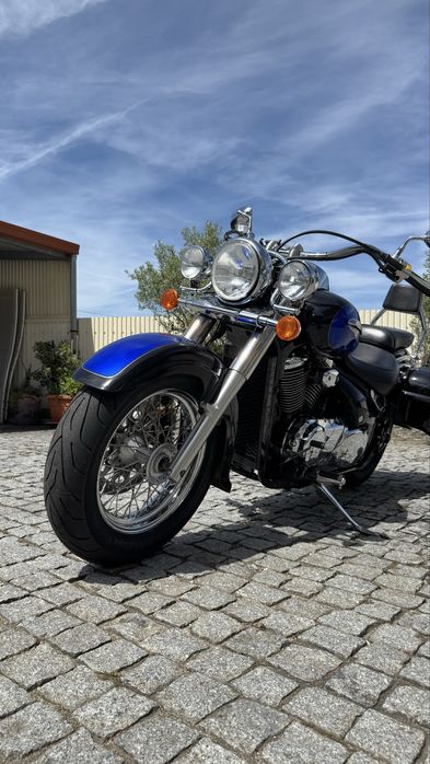 Suzuki intruder velusia 800