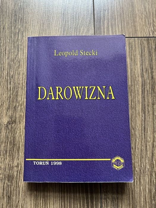 Darowizna, L. Stecki
