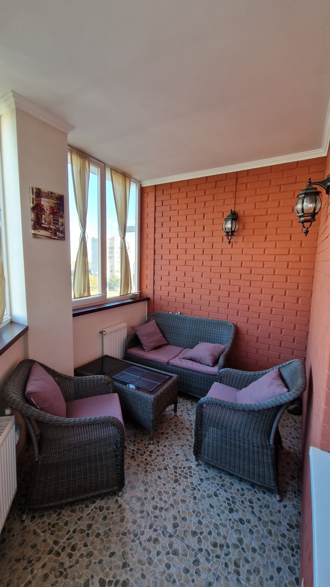 Продаю 2-комн. квартиру в Соляных на Плавбассейне
