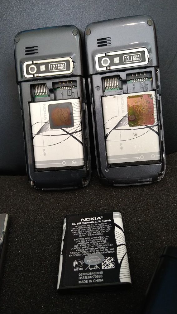Телефон кнопочный Nokia.