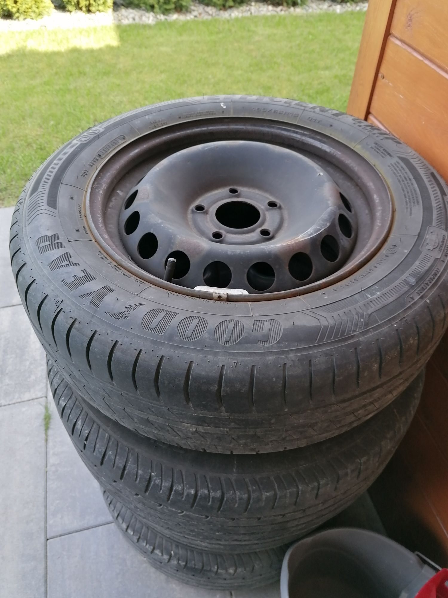 195/65/15 goodyear koło megane 2015