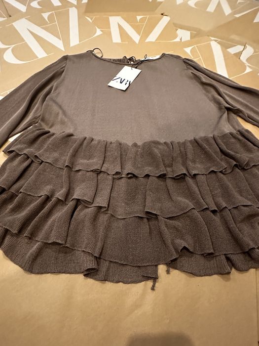 Zara Bluzka z falbankami r. M