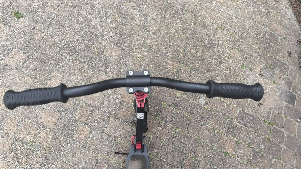 Hulajnoga Nils Extreme HC300 pompowane koła