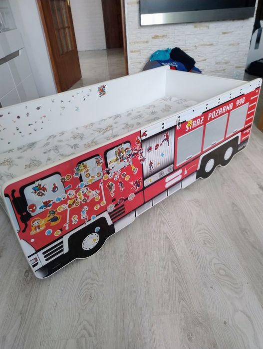 Łóżko dziecięce z materacem