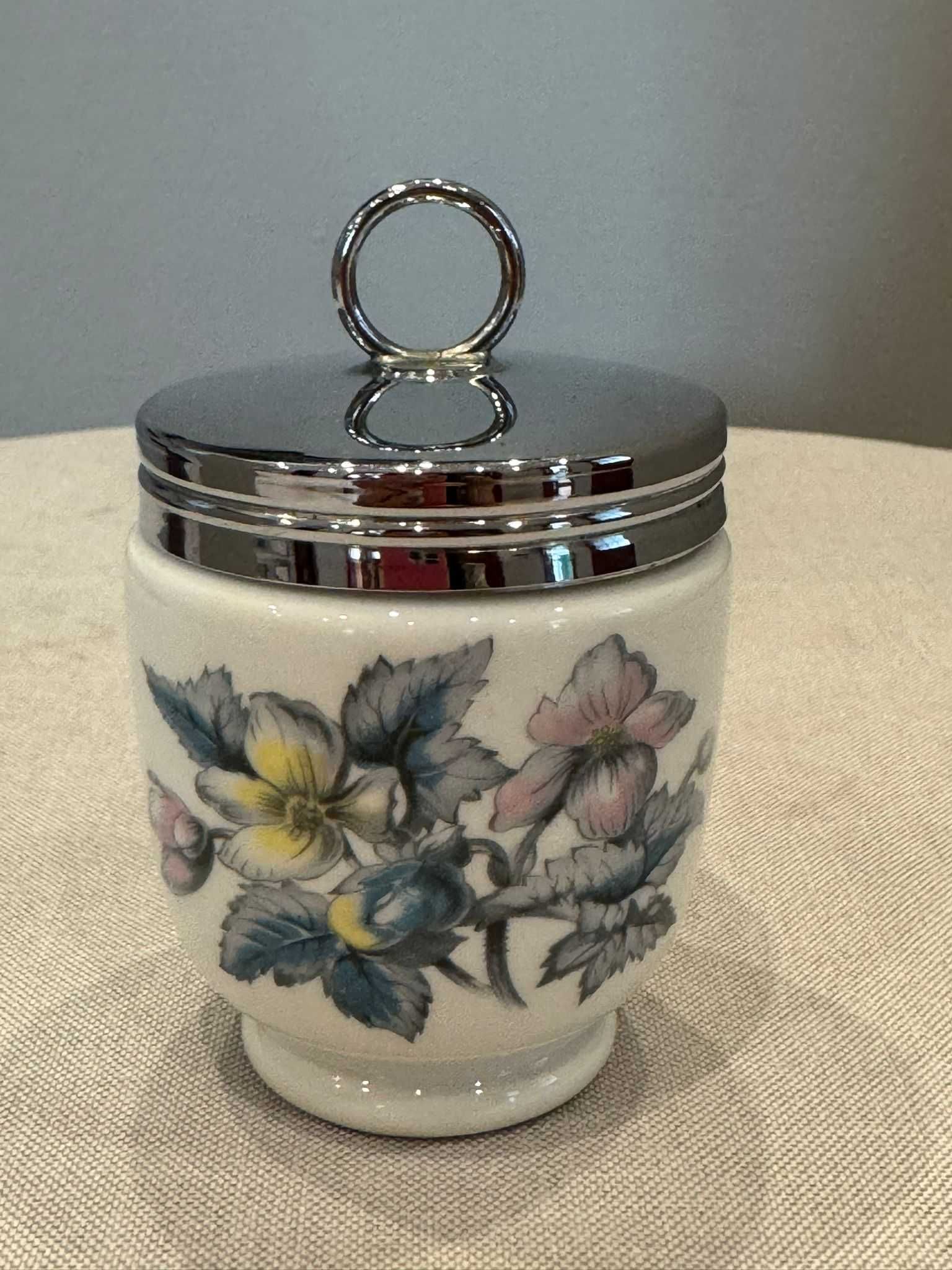 "Egg Coddler" pojemniki do gotowania jajek, porcelana Royal Worcester