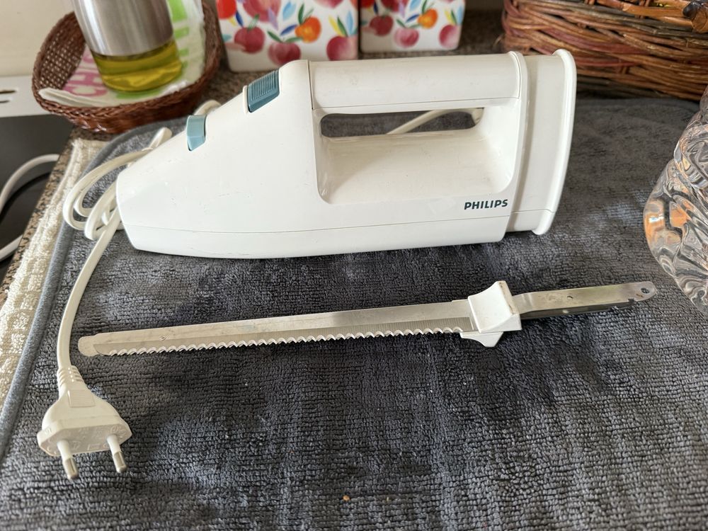 Faca eletrica PHILIPS usada 1 vez