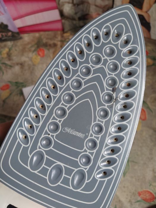 Утюги импортные и времён СССР меняю