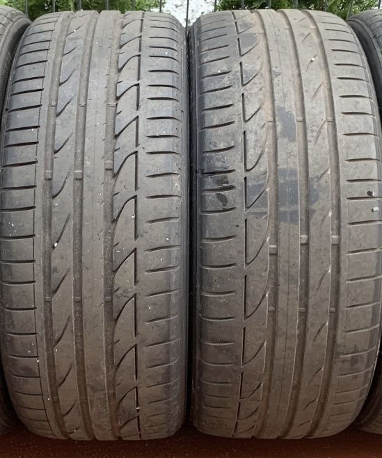 Para opon premium Bridgestone Potenza 235/40/19 6mm 19rok