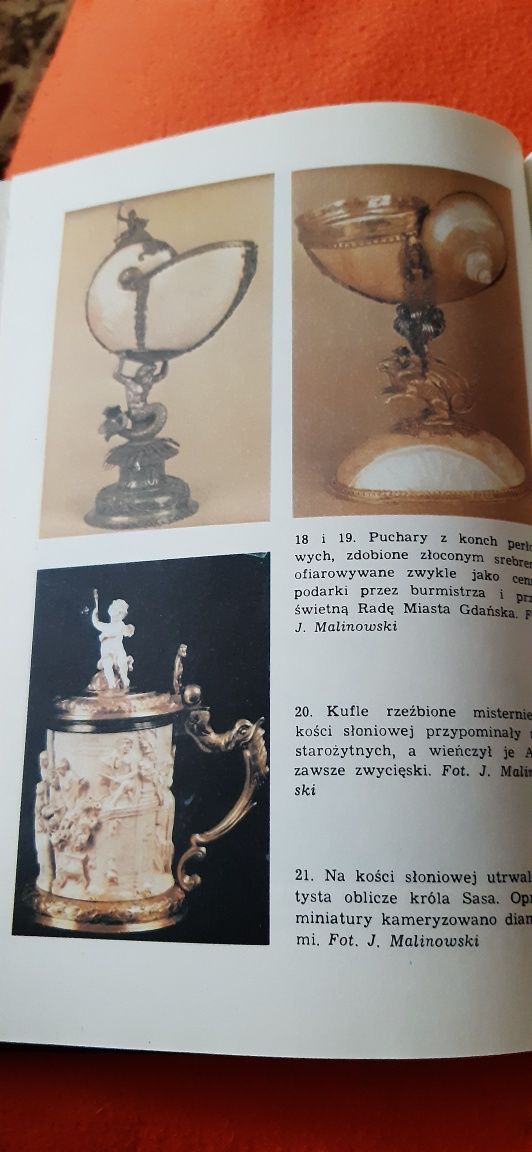 Tajemnice klejnotów Bożena i Ŕóża Krzywobłocka
