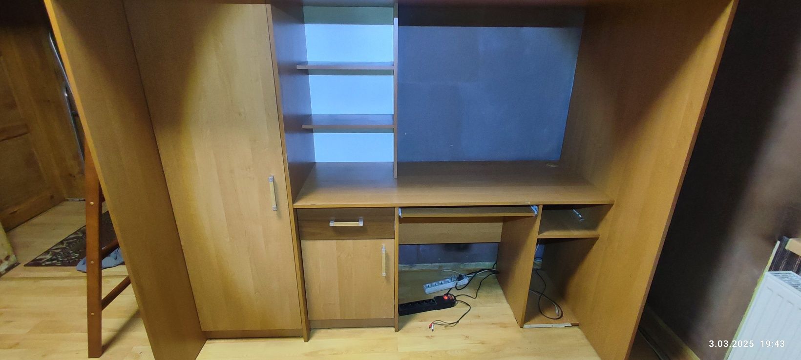 Łóżko piętrowe, biurko z szafą, młodzieżowe 3w1