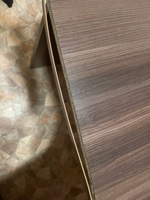 Комп'ютерний стіл