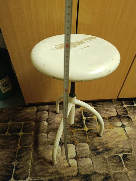 Stołek lekarski obrotowy z PRL