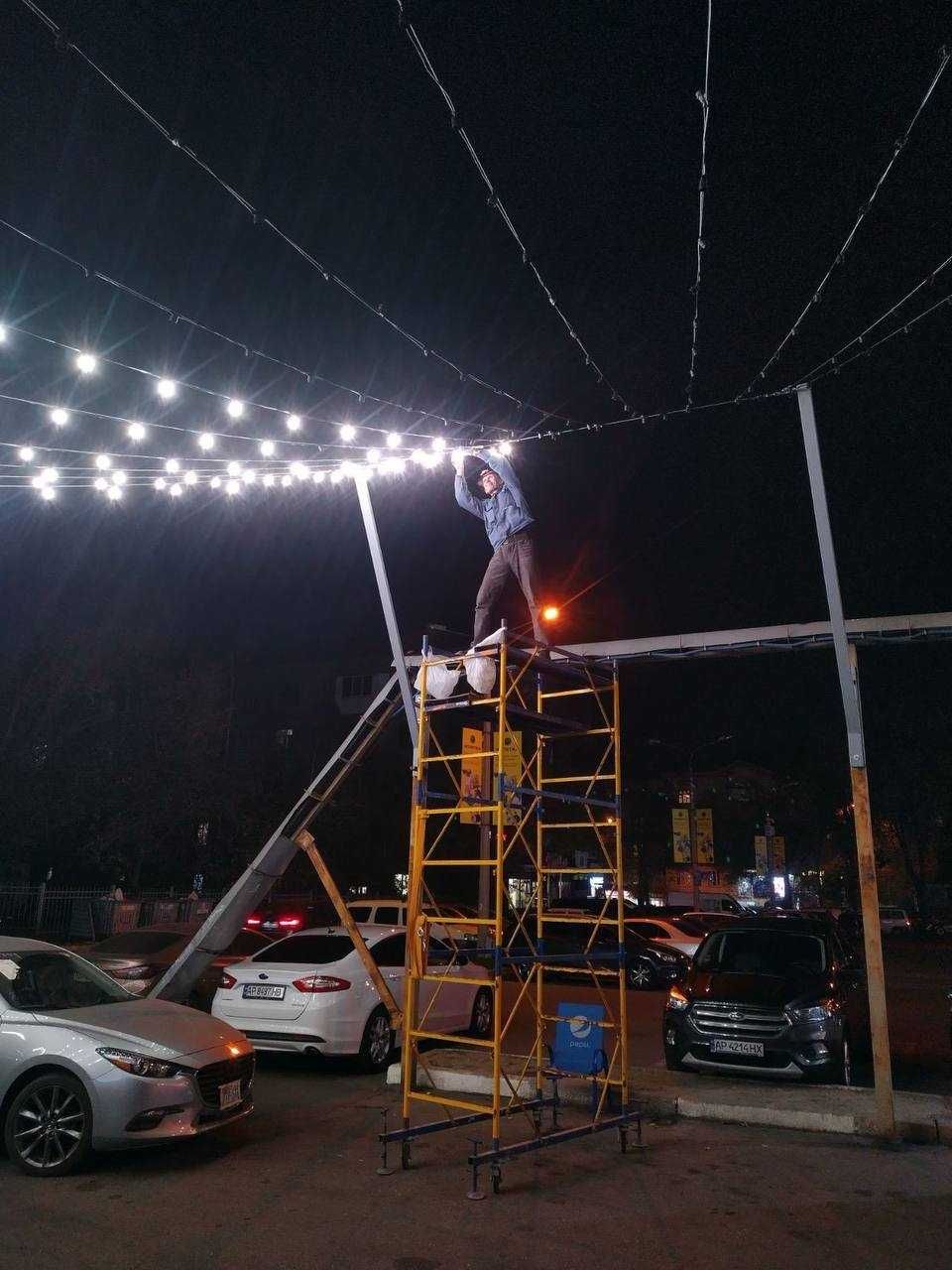 Встановлення вуличних ретр гірлянд монтаж Belt Light під лампуRetro9 4
