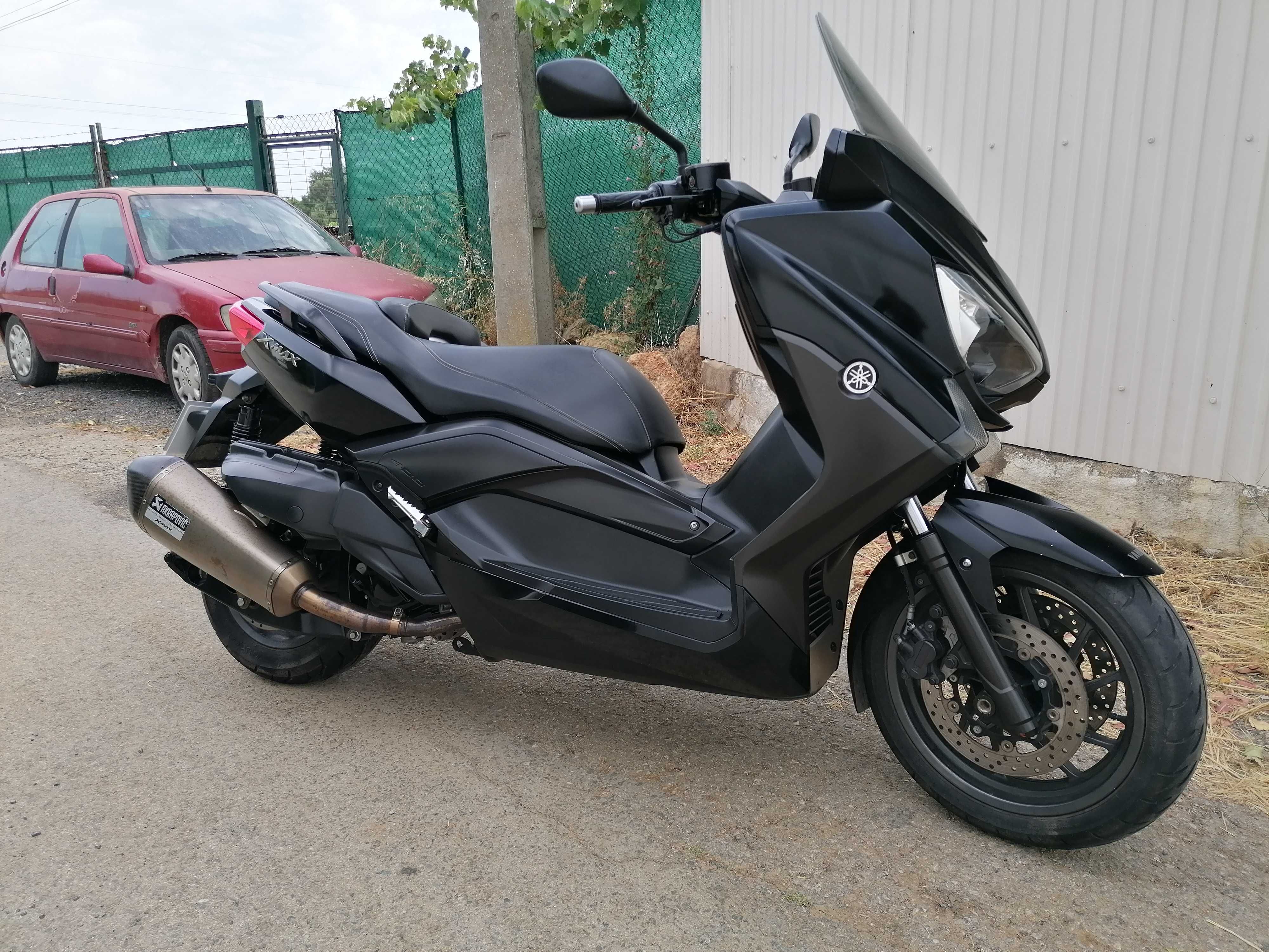 Yamaha Xmax 400 13