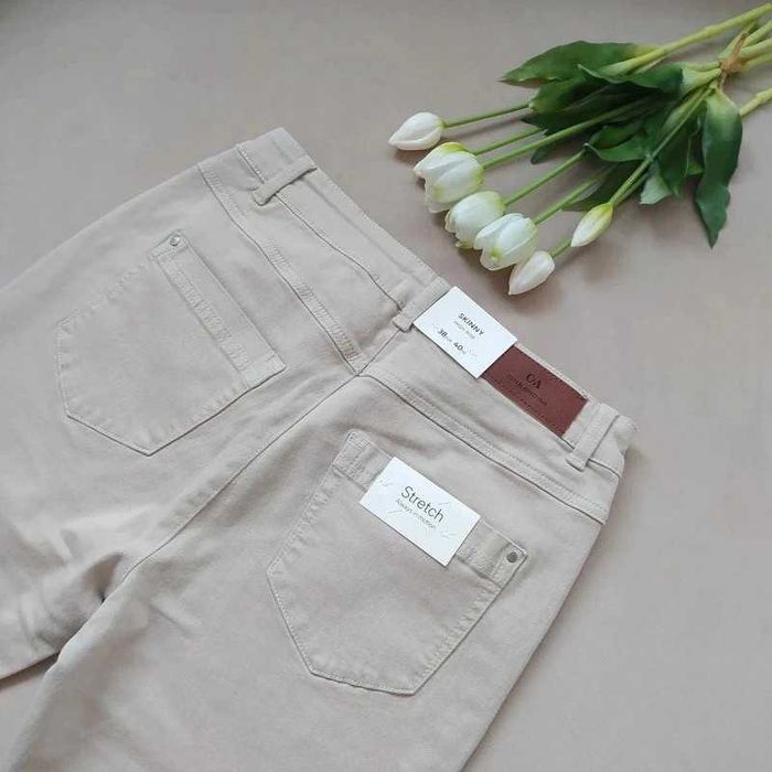 Spodnie dżinsy jeansy kremowe beżowe 38 M