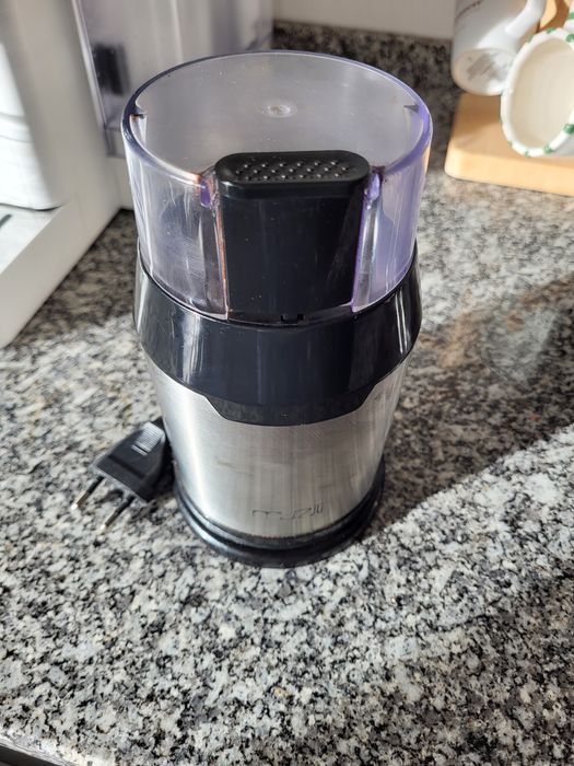 Moinho elétrico de café