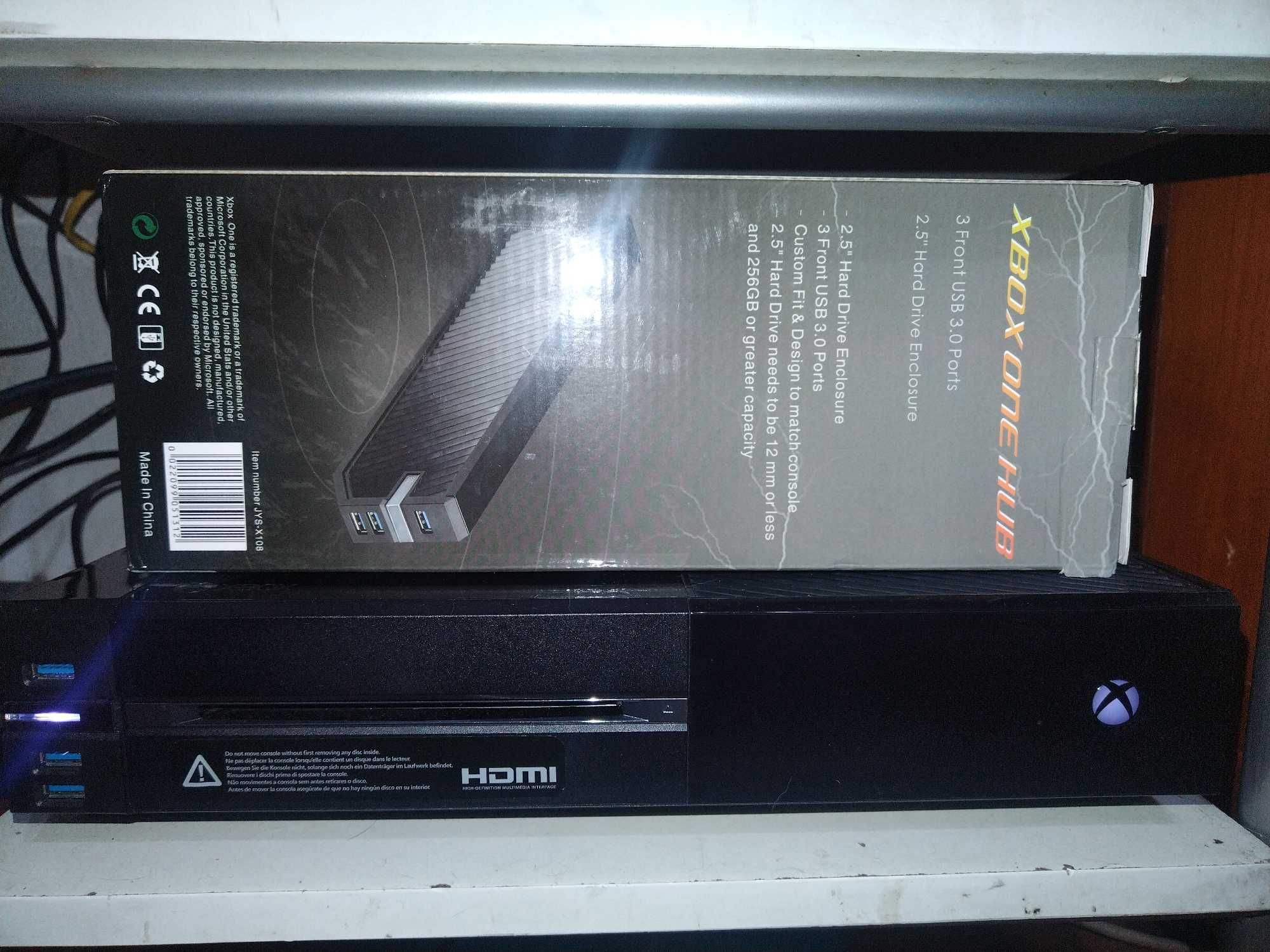 Xbox One 1.5TB. Comando Thrustmaster eswap x pro + Xbox One Hub