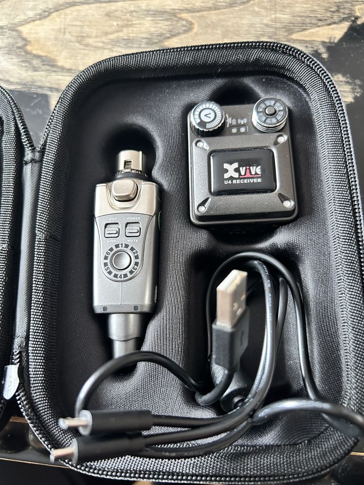 XVive U4 Monitor Wireless System