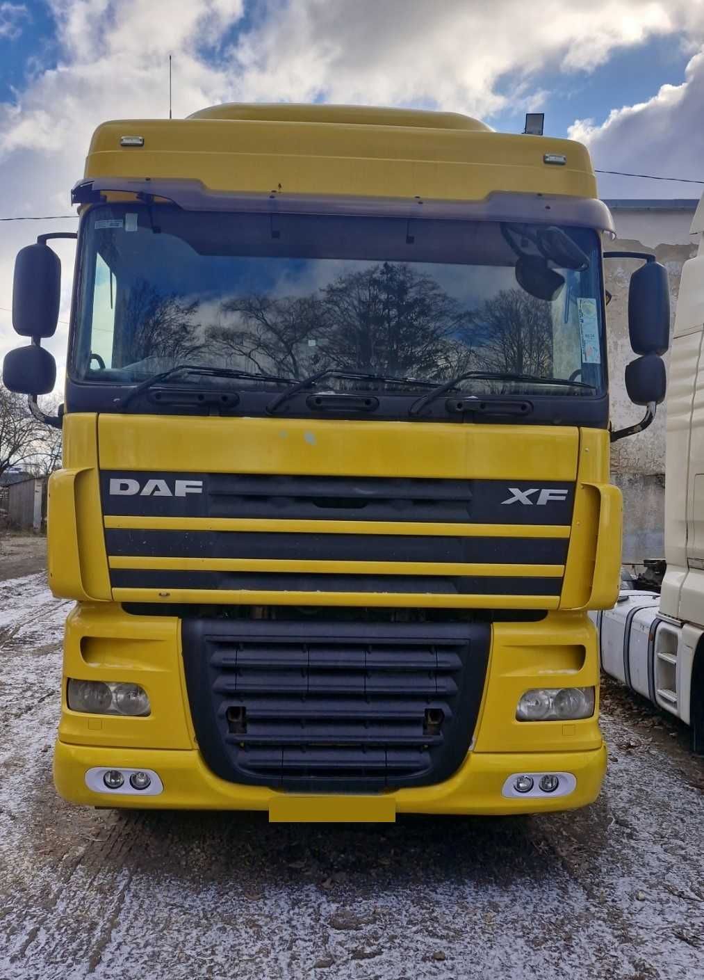 Сідельний тягач DAF XF 105.460 6х2 Розмитнений Євро 5 правий руль