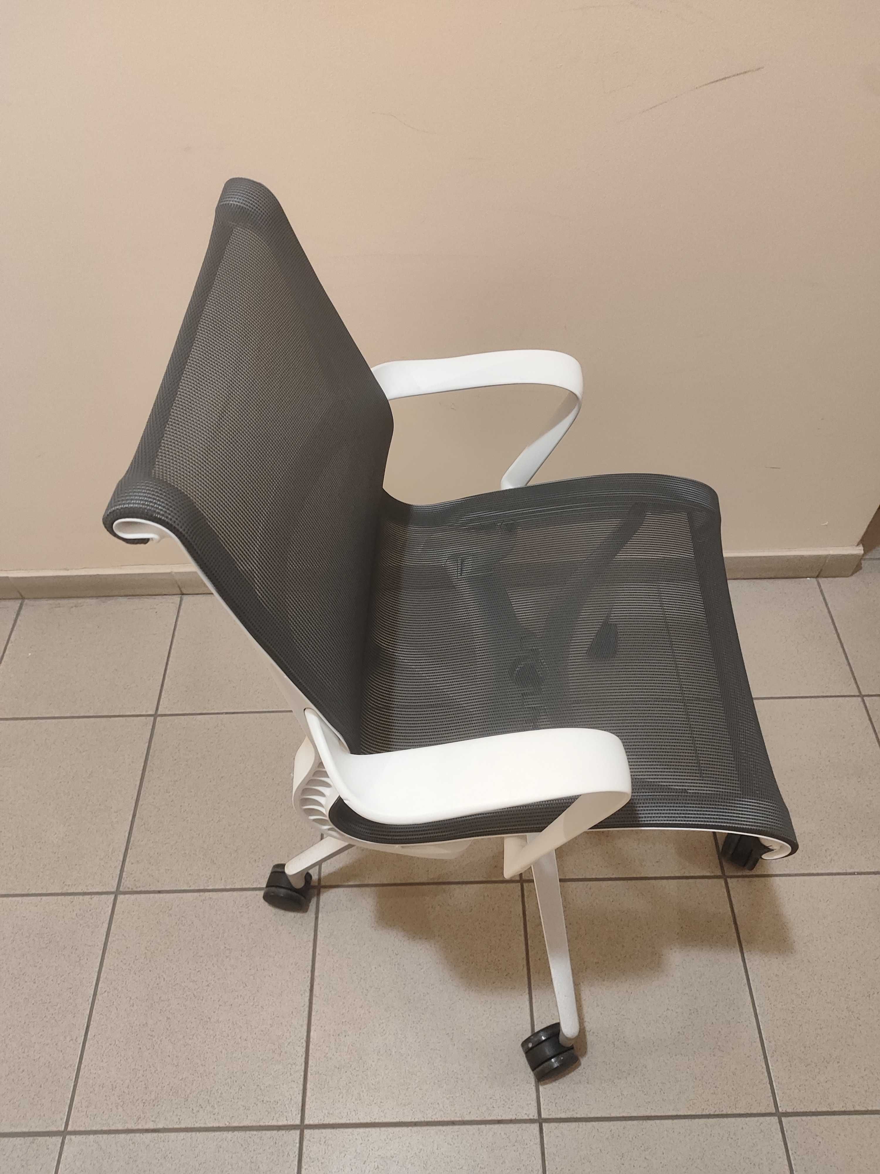 8x Herman Miller Setu fotel klasy PREMIUM jak Nowy