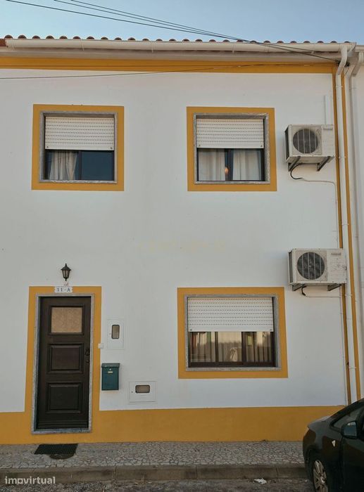 Moradia em Banda T3 no Bairro dos Canaviais – Évora
