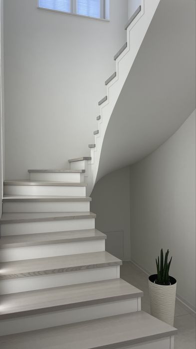 Сходи ясен дуб виготовлення монтаж