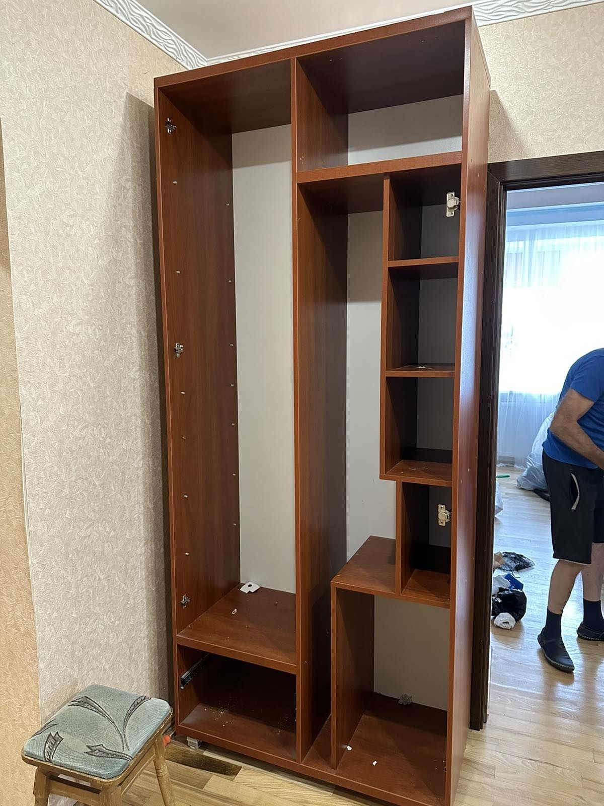 Продається прихожа для взуття та одягу