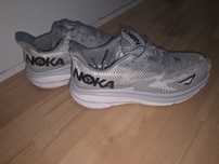 Nowe buty Noka, adidasy made in china
