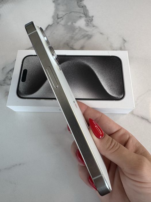 Iphone 15 Pro 128 Gb jak nowy