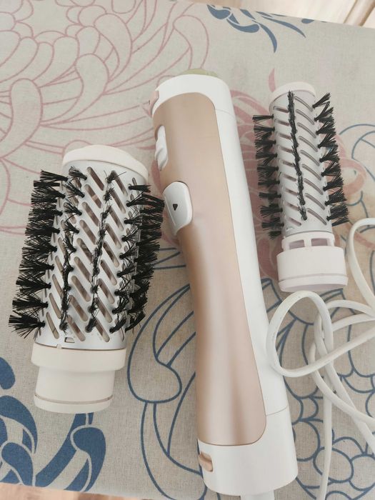 Фен Rowenta brush activ 1000