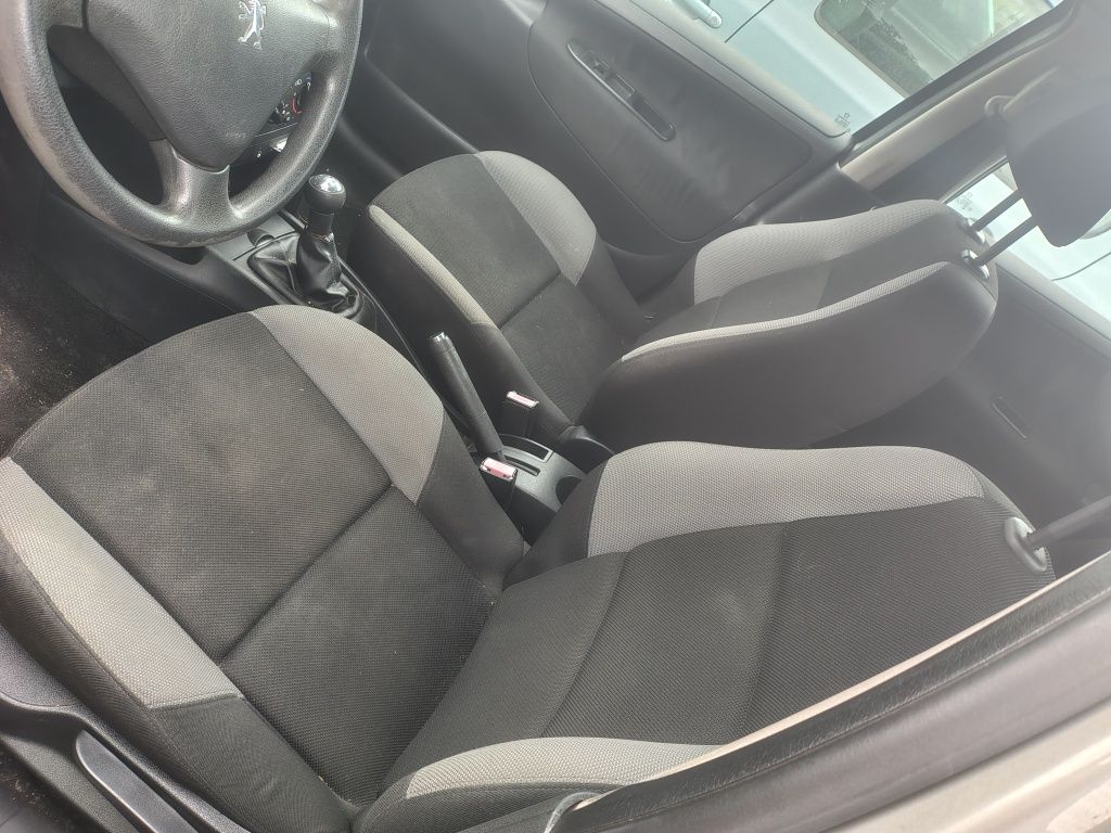 Peugeot 207 1.4 2009r
