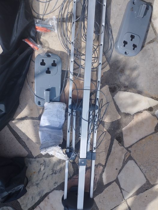 Estendal de parede em Alumínio. Novo.