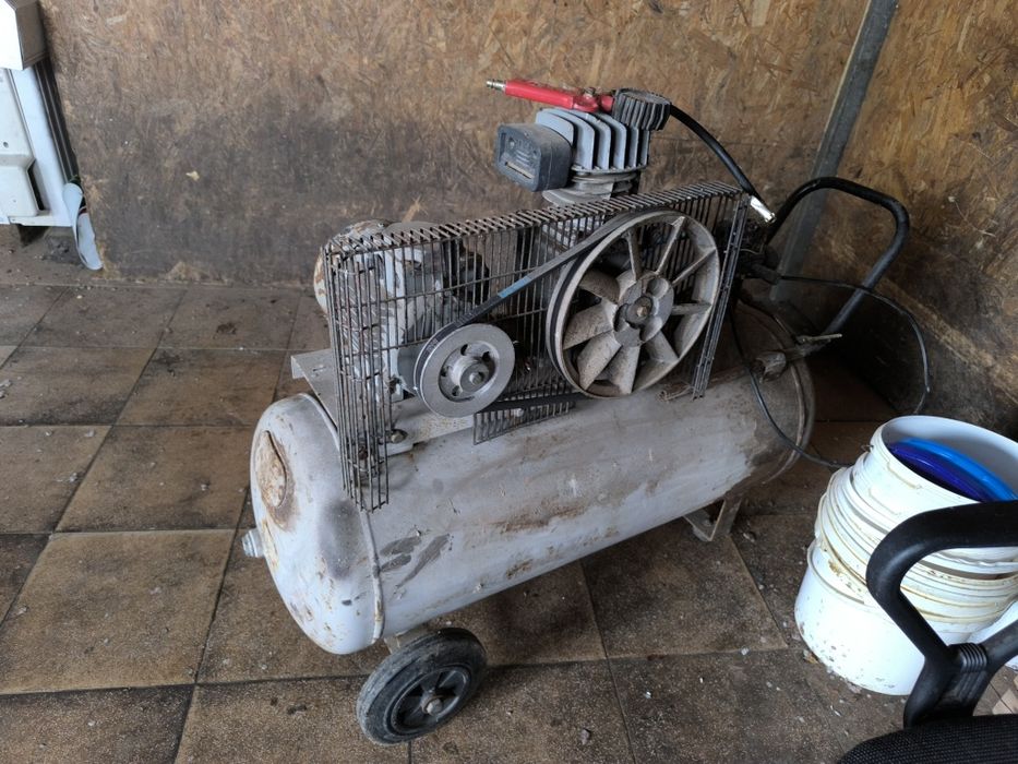 Продам компрессор